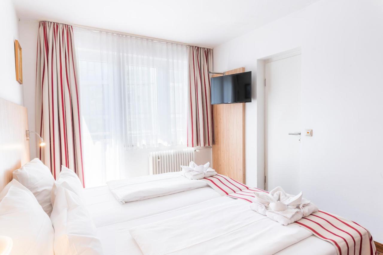 Hotel Astoria Stuttgart City Екстериор снимка