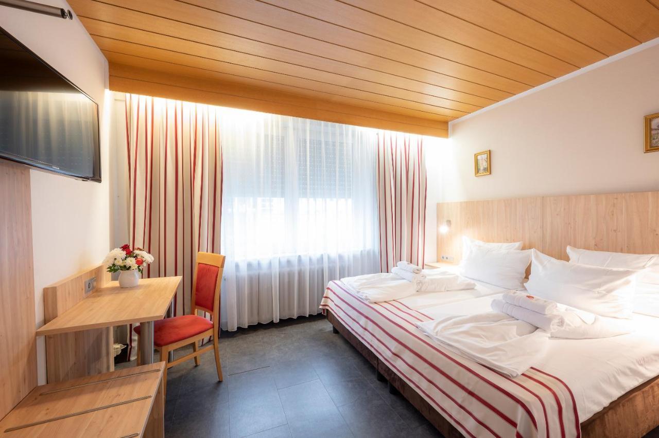Hotel Astoria Stuttgart City Екстериор снимка