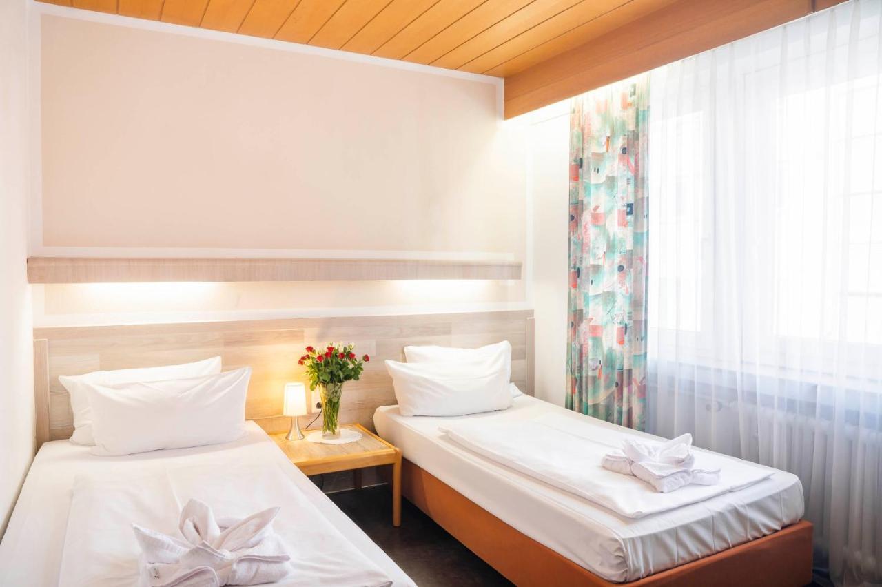 Hotel Astoria Stuttgart City Екстериор снимка