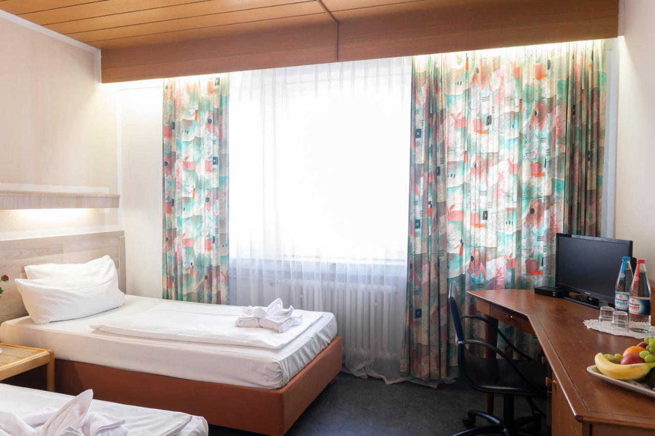 Hotel Astoria Stuttgart City Екстериор снимка