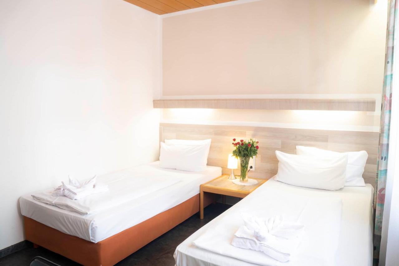 Hotel Astoria Stuttgart City Екстериор снимка